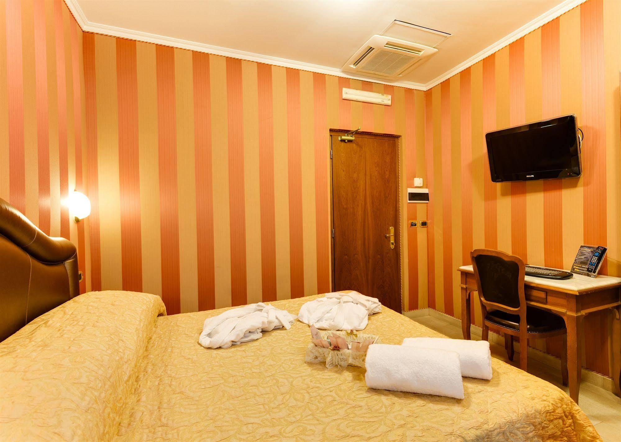Hotel Forte Рим Екстериор снимка